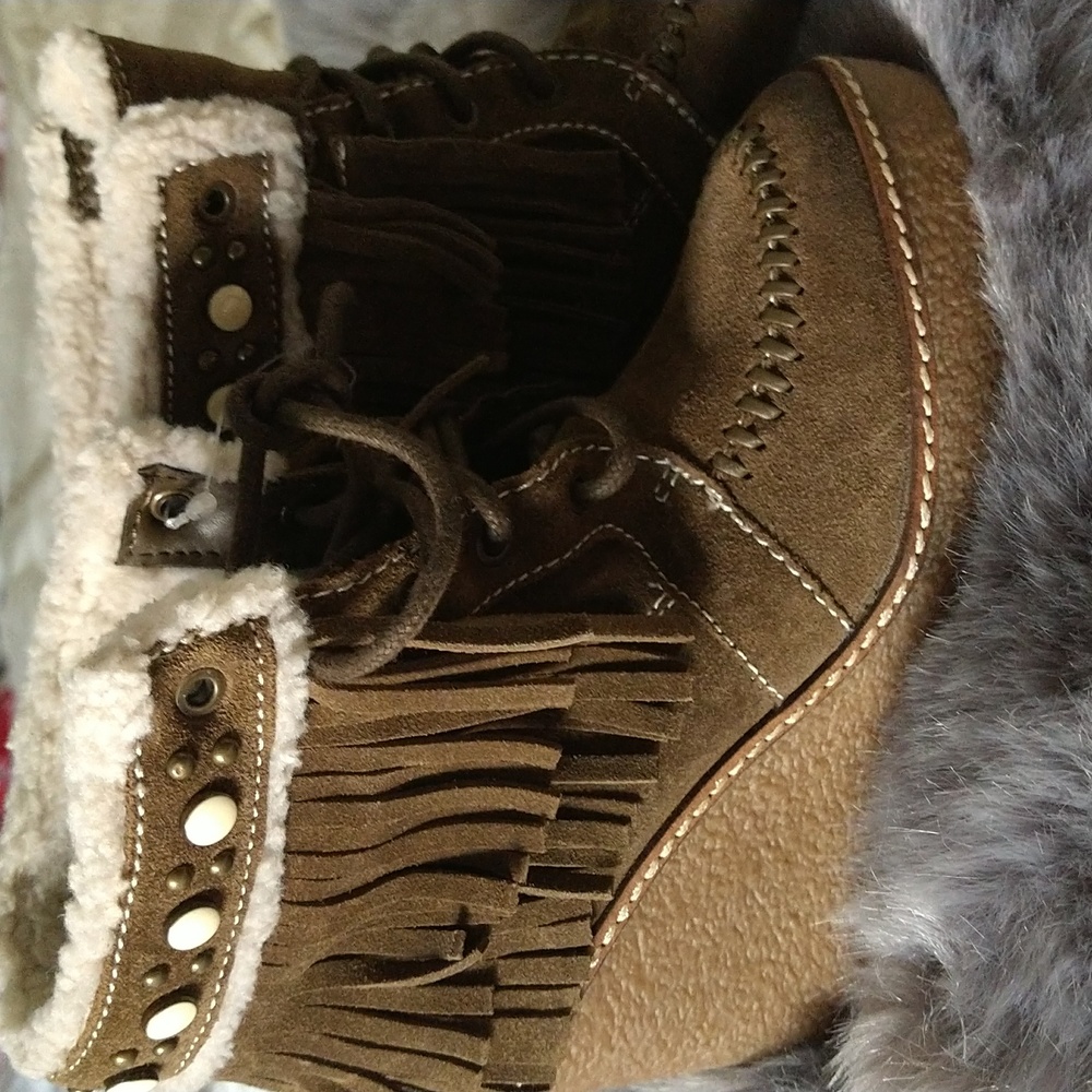 NWOT Sam Edelman Olive Fringe Leather Lace Up Boot